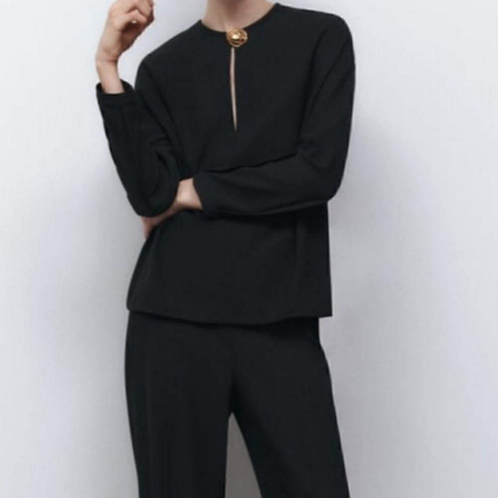 Zara Black Tear Drop Button Blouse Sz Small  NWT